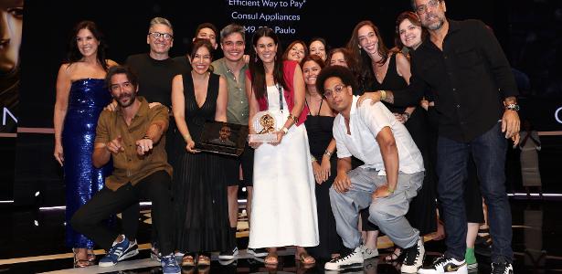 Equipes da DM9 e da Consul recebem GP de Creative Data em Cannes