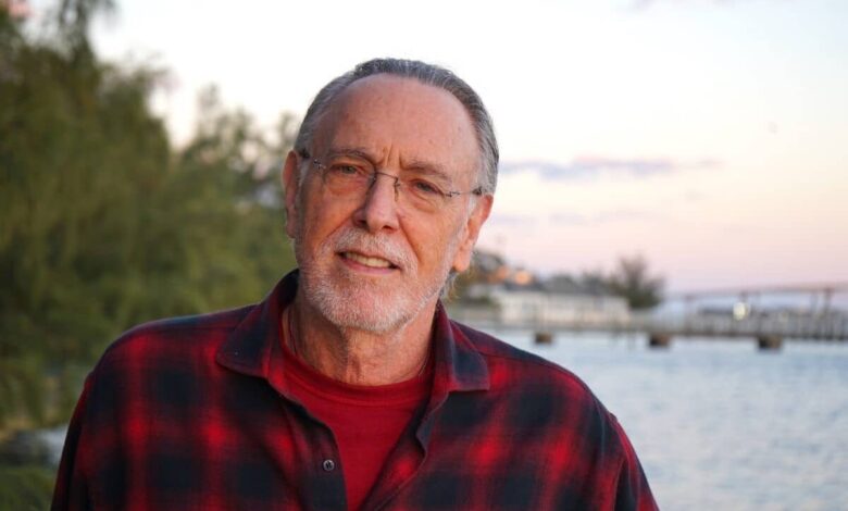 Krishna Das chega ao Brasil para série de shows e workshops; veja por quais cidades ele vai passar