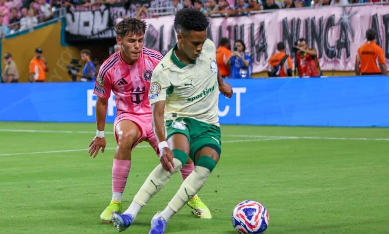 Palmeiras boss: OK for Chelsea-bound Estêvão to feel anxious