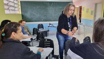 Programa Futuro Certo promove curso gratuito de Manicure e Pedicure