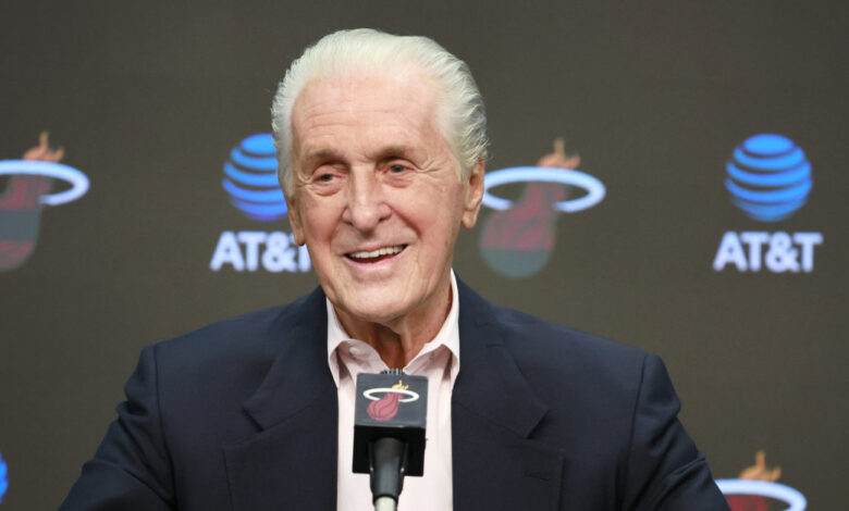 Užfiksuota NBA legendos ir „Heat“ prezidento Pato Riley reakcija, pasirinkus Jakučionį