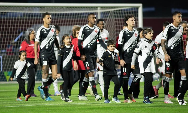 Vasco organiza amistoso contra uruguaios em julho, no Nordeste