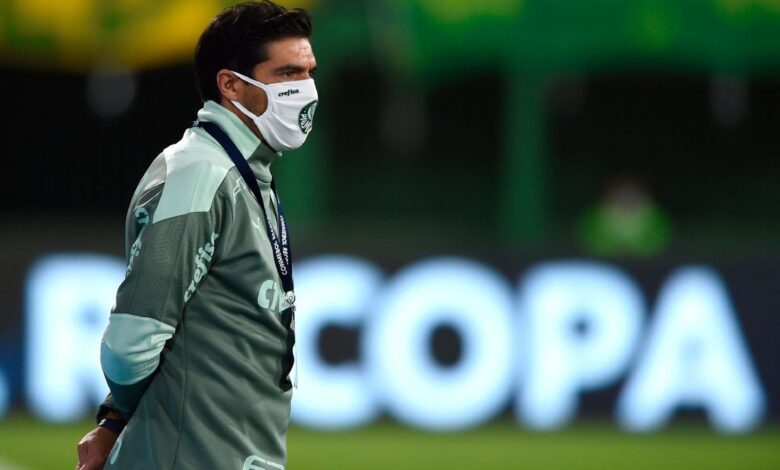 Abel revela 'bronca' em olheiros do Palmeiras por reforço do Chelsea: 'Cegos'