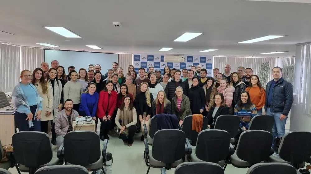 Amuceleiro realiza curso sobre nova lei de licitações e contratos