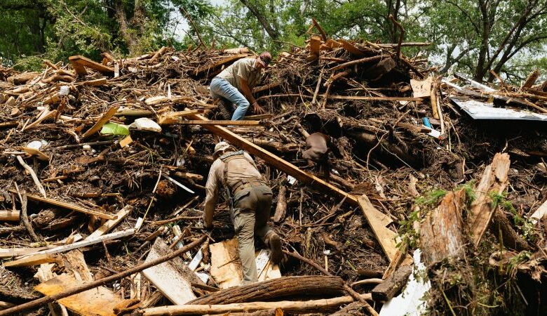 Live updates: Texas flooding death toll, latest Camp Mystic news