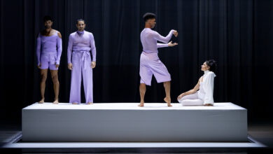 Foto bailarinos do Balé da Cidade durante uma apresentação