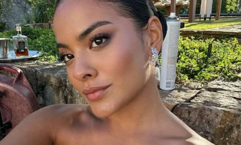 Vilã em Vale Tudo, Bella Campos aparece de biquíni moderninho - (crédito: Observatorio dos Famosos)