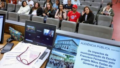 Comissão de Educação, Ciência e Tecnologia - debate sobre encerramento de escola em Oliveira