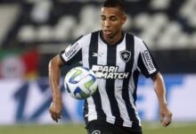 Corinthians avalia a contratação de ex-atacante do Botafogo