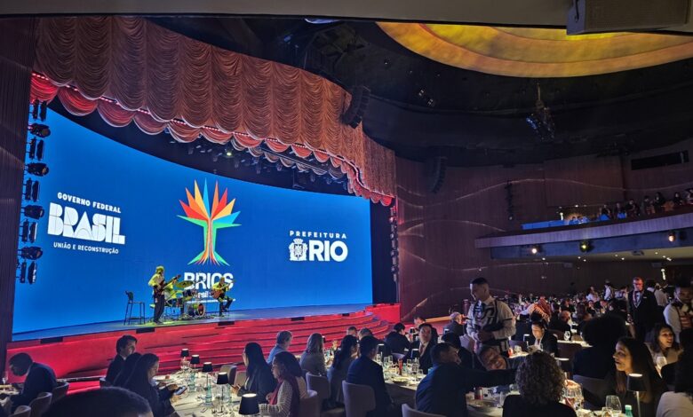 Jantar do Brics: Dilma canta, Galípolo se diverte e Paes dança