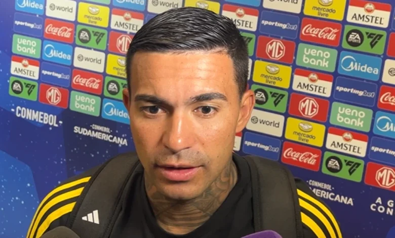 Dudu reage às vaias da torcida do Atlético em jogo da Sul-Americana e manda recado