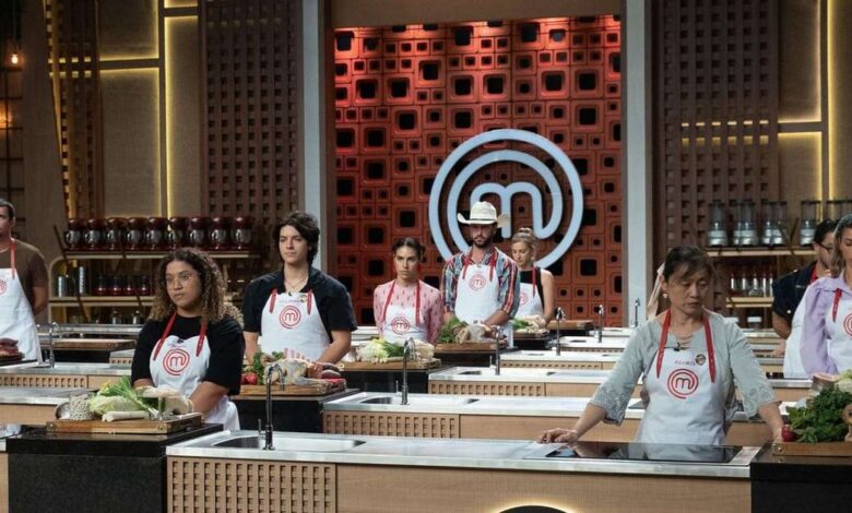 Quem saiu do 'MasterChef Brasil 2025'? Naiara tem prato chamado de 'vômito', mas outro participante leva a pior por erro fatal