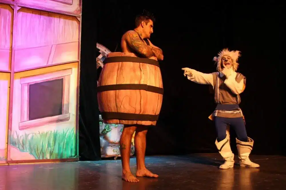 Gato de botas se apresenta no Teatro Elizabeth Keller dia 27
