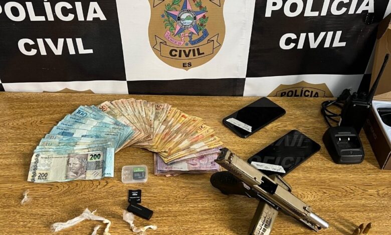 Operação prende gerente do tráfico em Fundão, além de armas e dinheiro