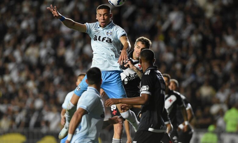 Grêmio não melhora com Mano Menezes e más atuações precisam ir para a conta dele