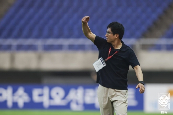 Director Lee Jung-hyo of Gwangju FC. Photo = Reporter Lee Geun-seung