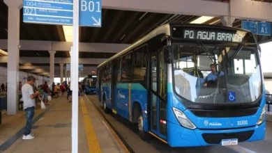 a foto mostra um ônibus em piracicaba, representando o aumento na passagem