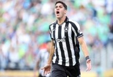 Jair é vendido ao Nottingham Forest por R$ 76 milhões e deixa Botafogo após seis meses