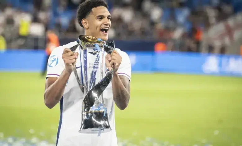 Jarell Quansah troca Liverpool pelo Bayer Leverkusen até 2030
