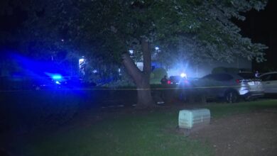 18-year-old gunned down at southwest Atlanta apartment complex