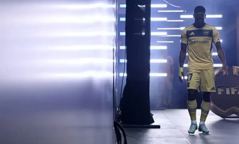 Luis Advíncula se acercó a Boca Juniors con una oferta de club gigante y esta fue la decisión final que tomaron