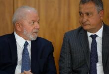 O presidente Lula (PT) e Rui Costa (Casa Civil) em evento no Palácio do Planalto