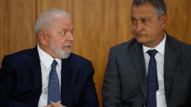 O presidente Lula (PT) e Rui Costa (Casa Civil) em evento no Palácio do Planalto