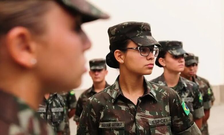 Ministério da Defesa comemora as mais de 33 mil mulheres alistadas para o serviço militar: 'Expressivo e satisfatório'