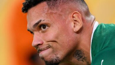 Paulinho, do Palmeiras, em jogo contra o Porto pelo Mundial de Clubes