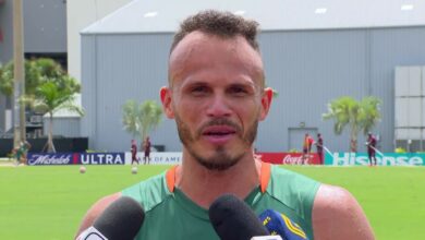 Renê explica festa no vestiário do Fluminense e gritos de "oitenta": "Brincadeira para descontrair"