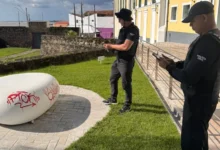 Terceiro suspeito de pichar área tombada se apresenta à Polícia Civil