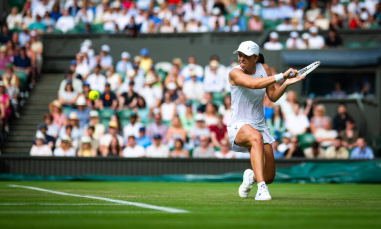 Swiatek, Tauson clear paths to a Wimbledon showdown