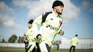 veja como está a situação do meia com o Vasco