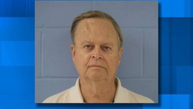 Man arrested after allegedly stalking Illini West student